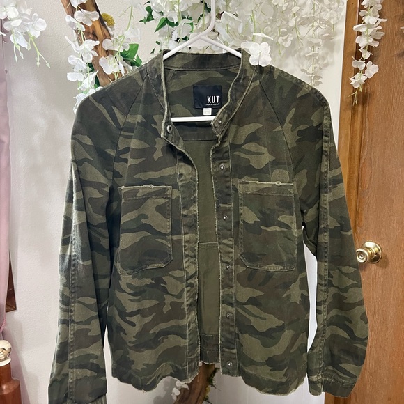 Kut from the Kloth Green Camo Bomber Jacket - Picture 5 of 9